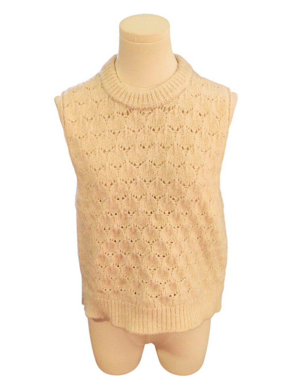 Universal Thread Cream Fuzzy Soft Chunky Knit Cozy Sweater Vest Size Medium